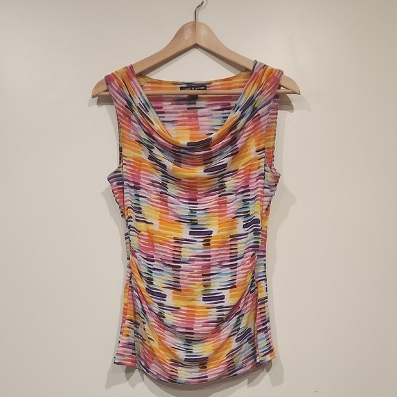 Colorful‎ Sleeveless Top - Picture 1 of 4